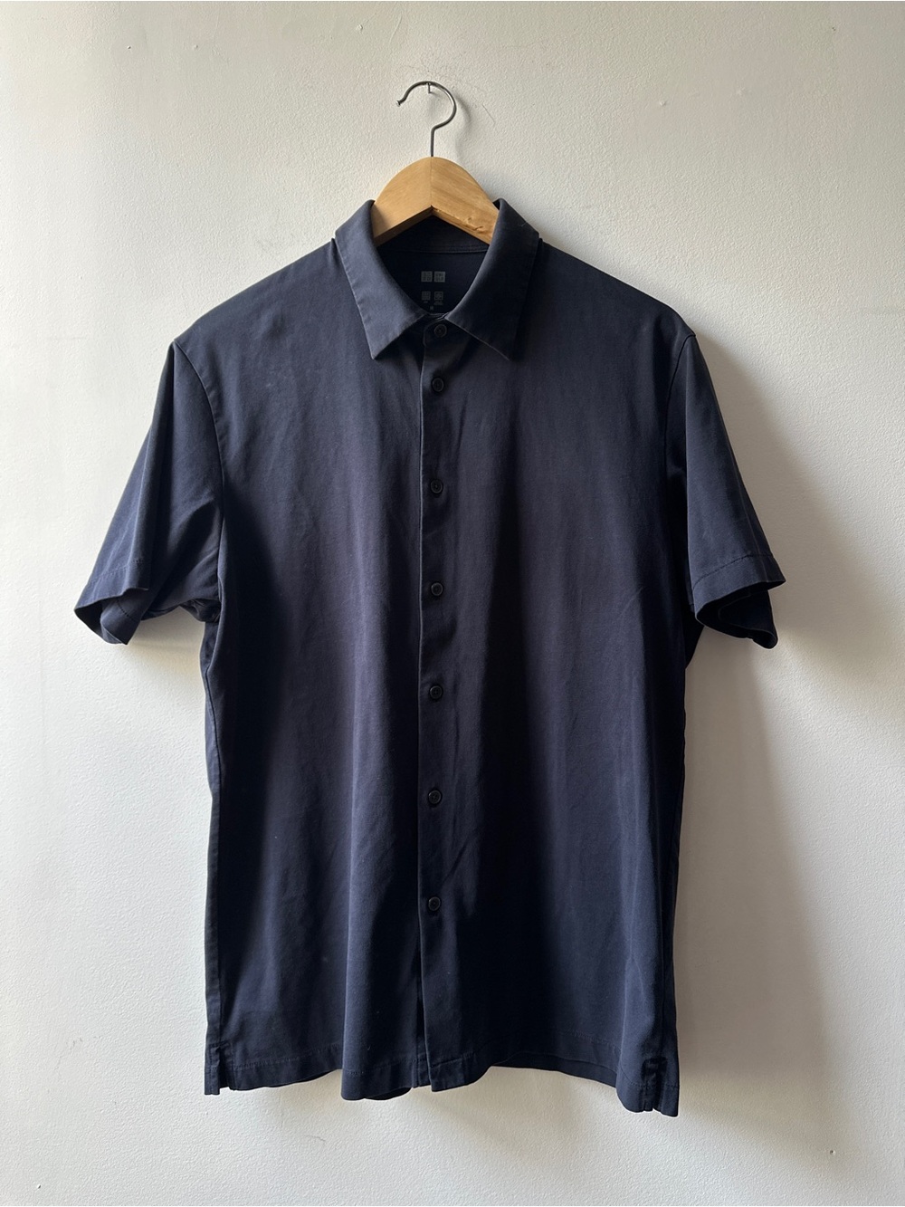 Uniqlo airism button up polo - Navy